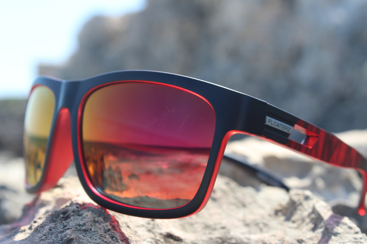 Montebello Islands Red - Floating Polarized Sunnies